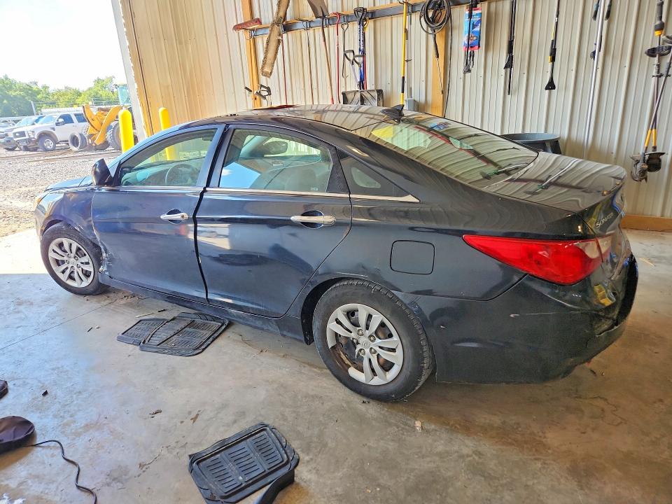 Photo 2 from auction – 2012 HYUNDAI SONATA with VIN 5NPEB4AC6CH342690