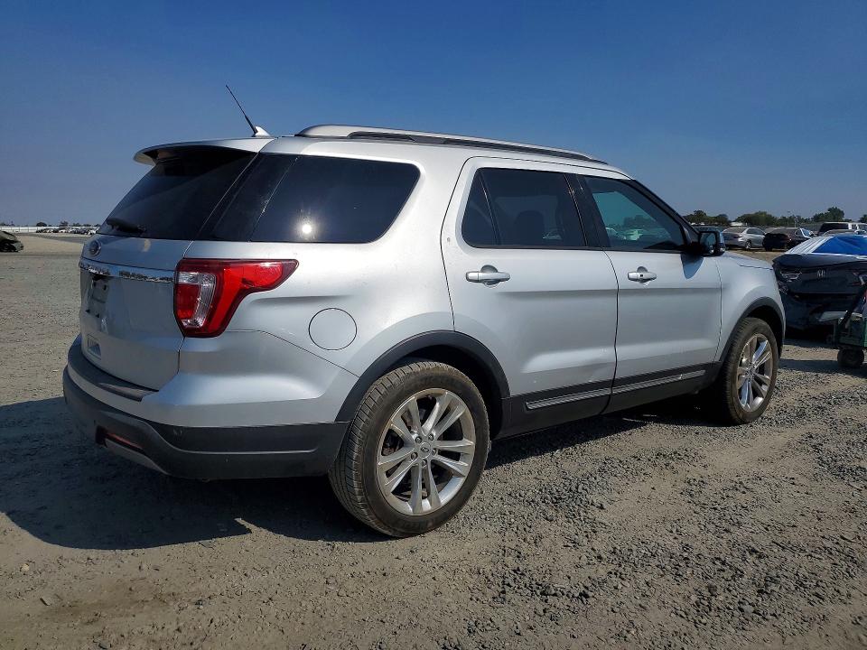Photo 3 from auction – 2019 FORD EXPLORER with VIN 1FM5K7D82KGB22227