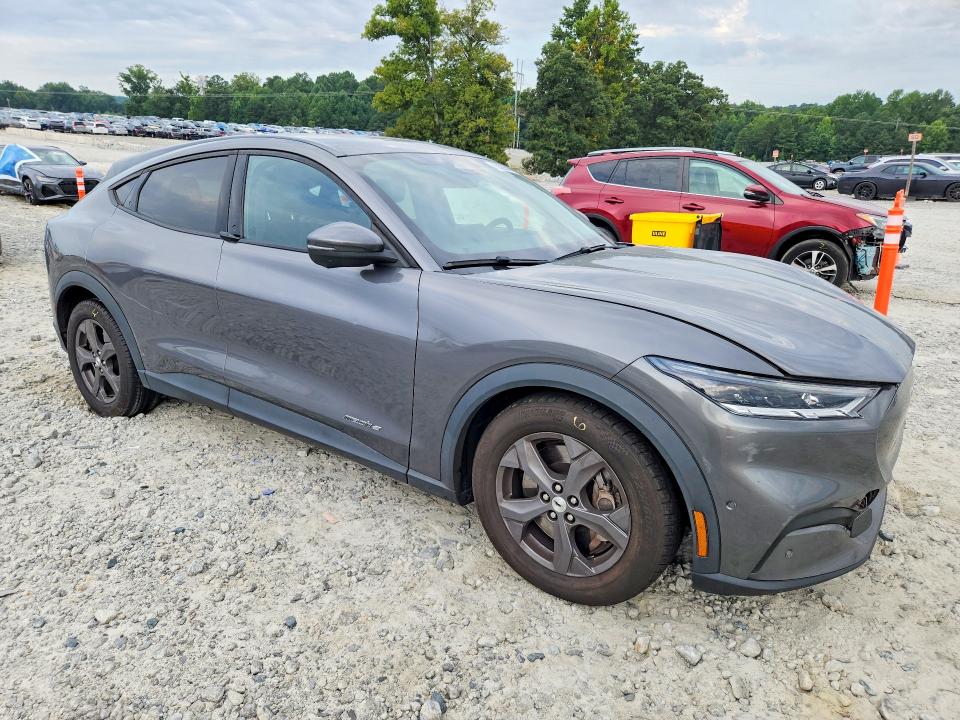 Photo 4 from auction – 2021 FORD MUSTANG MACH-E with VIN 3FMTK1RM8MMA29151
