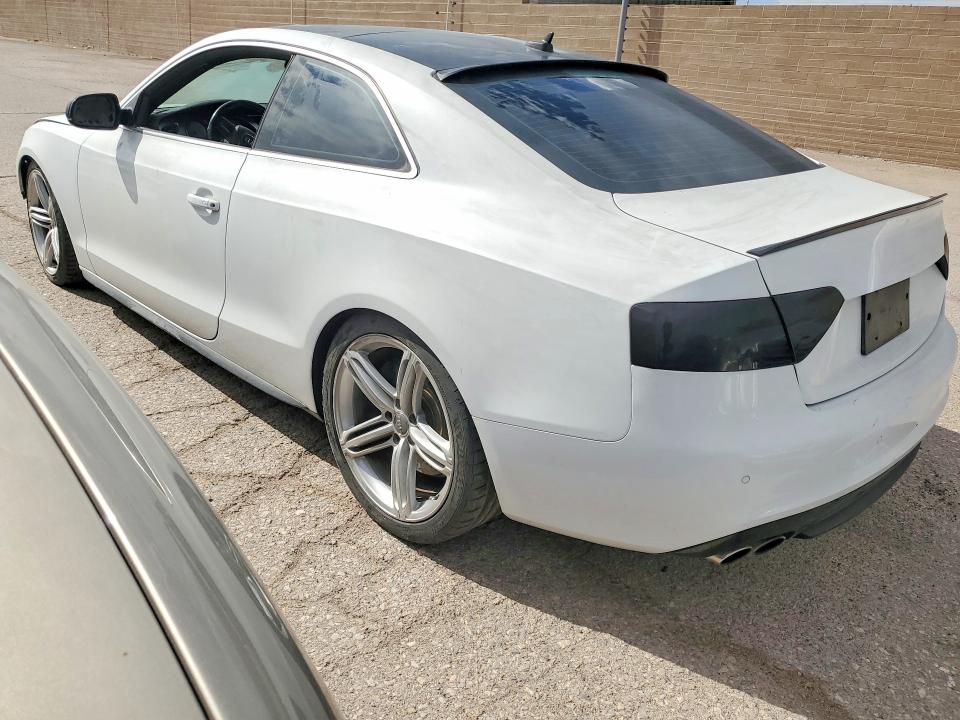 Photo 2 from auction – 2011 AUDI S5 with VIN WAUCVAFR4BA014374
