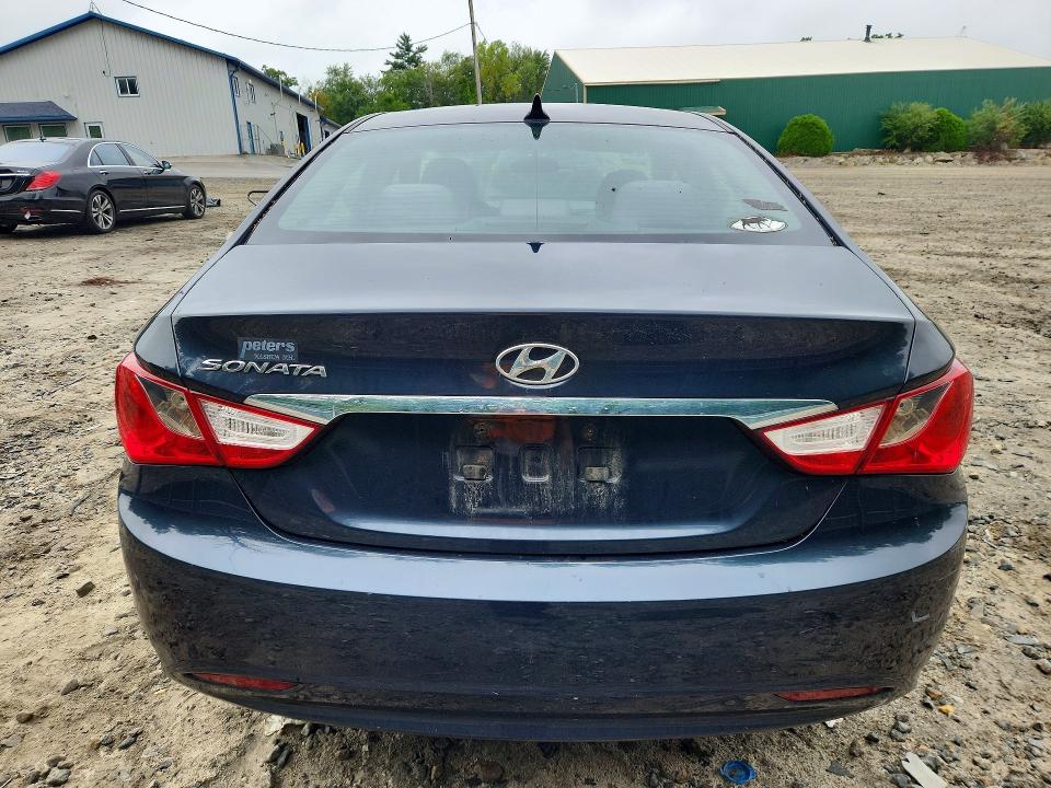 Photo 6 from auction – 2011 HYUNDAI SONATA with VIN 5NPEB4AC2BH175677
