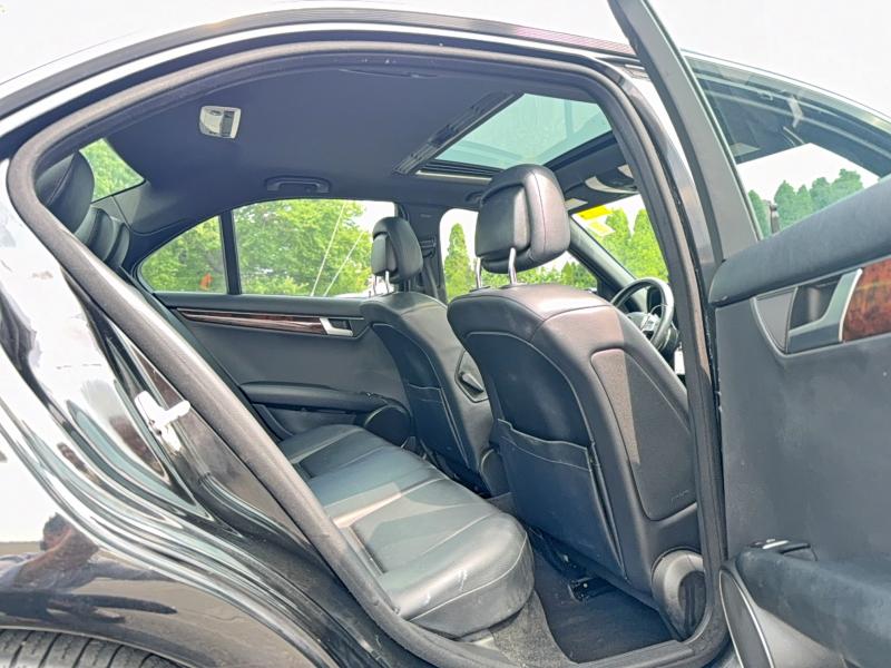Photo 6 from auction – 2013 MERCEDES-BENZ C with VIN WDDGF8AB9DR283579