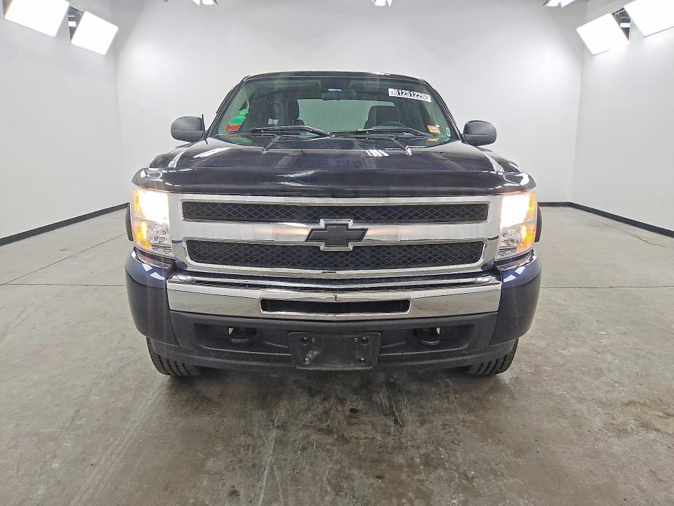 Photo 5 from auction – 2011 CHEVROLET SILVERADO with VIN 1GCRKPEA6BZ210936