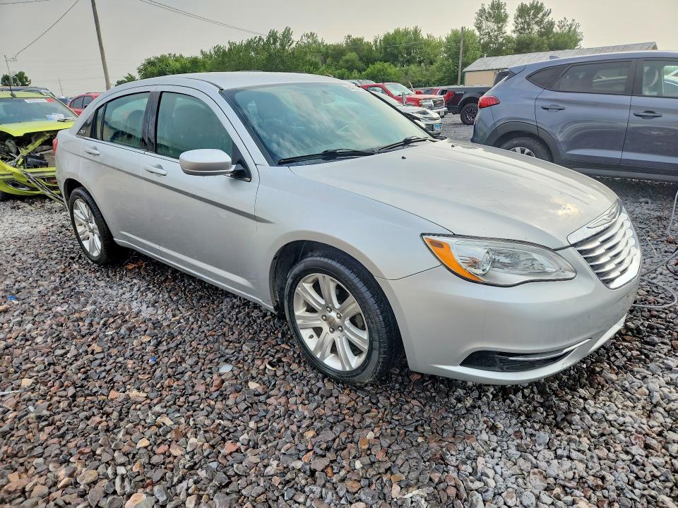Photo 4 from auction – 2012 CHRYSLER 200 with VIN 1C3CCBBB9CN278356