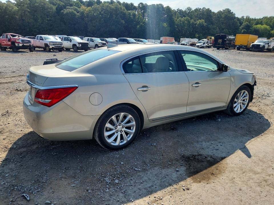 Photo 3 from auction – 2015 BUICK LACROSSE with VIN 1G4GB5G39FF267516
