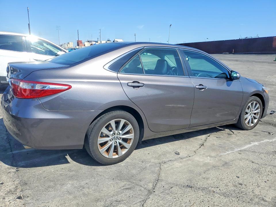 Photo 3 from auction – 2015 TOYOTA CAMRY with VIN 4T4BF1FK0FR495504