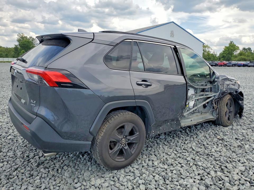 Photo 3 from auction – 2020 TOYOTA RAV4 with VIN JTMP1RFV0LJ027815