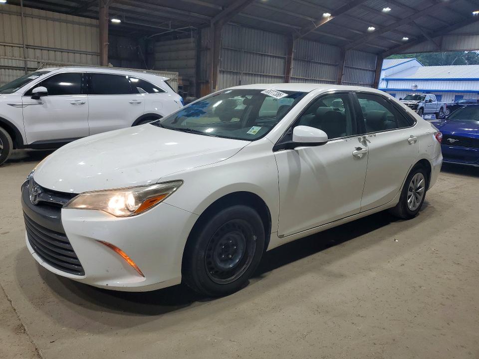 TOYOTA CAMRY 2015 with VIN 4T4BF1FKXFR449260 - Photo from auction