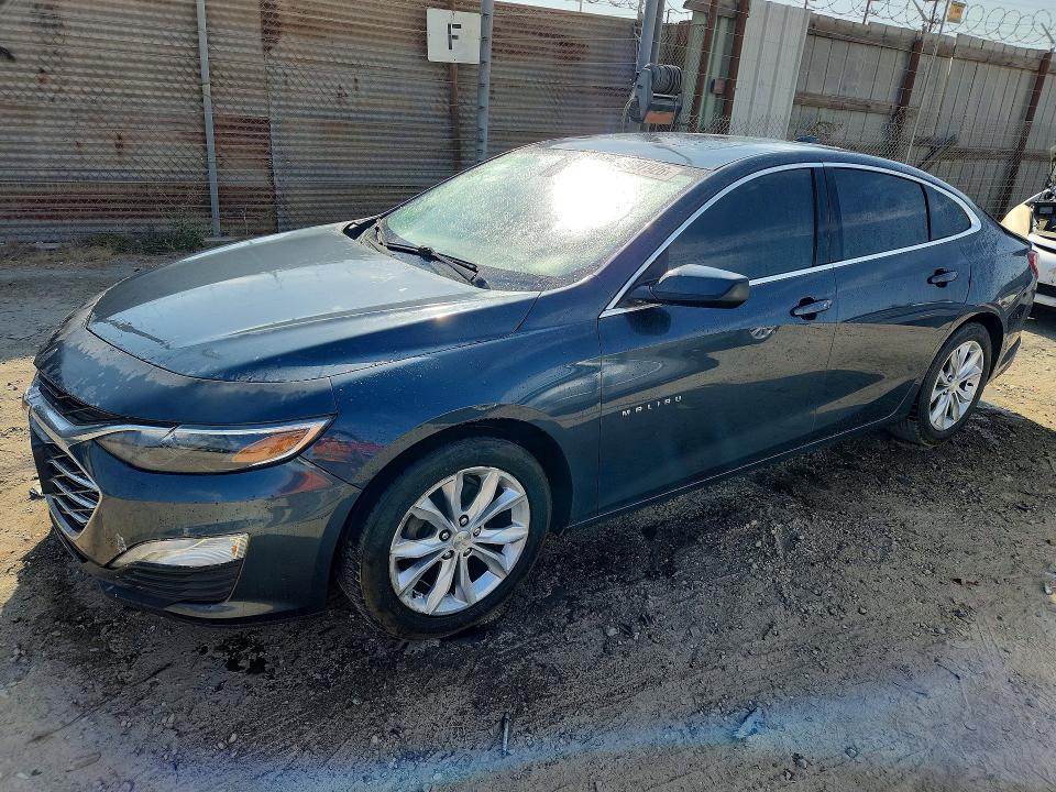 CHEVROLET MALIBU 2020 with VIN 1G1ZD5ST2LF061831 - Photo from auction