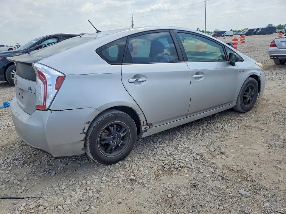 Photo 3 from auction – 2015 TOYOTA PRIUS with VIN JTDKN3DU4F0400466