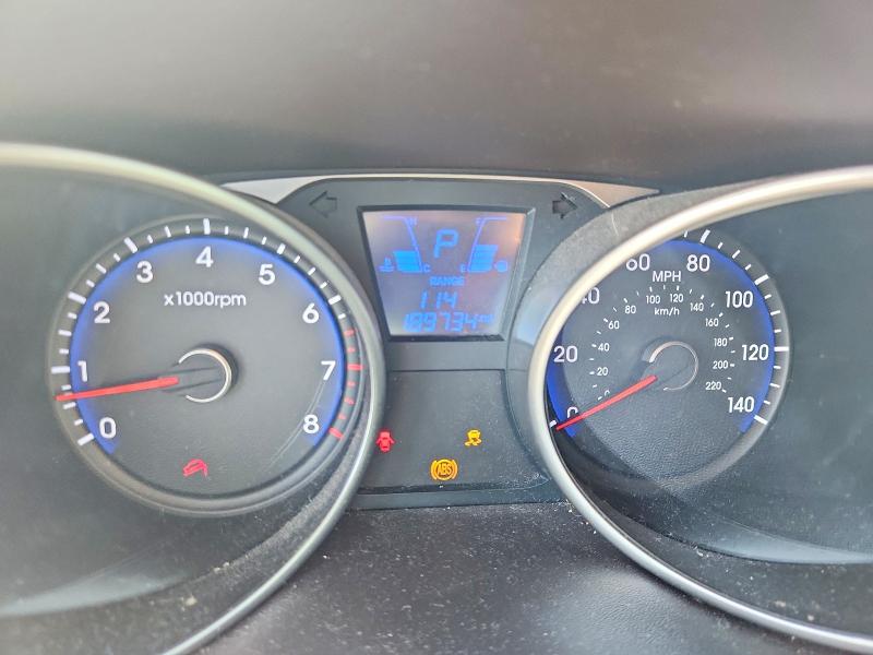 Photo 9 from auction – 2010 HYUNDAI TUCSON with VIN KM8JU3AC3AU021692