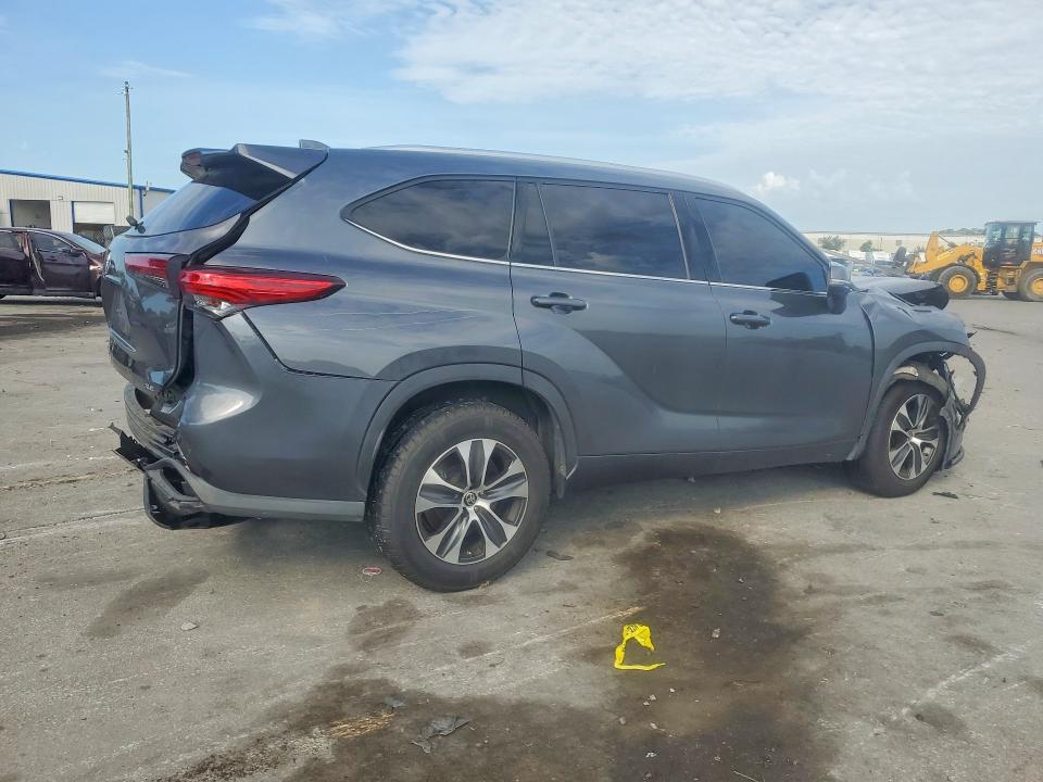 Photo 3 from auction – 2020 TOYOTA HIGHLANDER with VIN 5TDGZRAH0LS006931