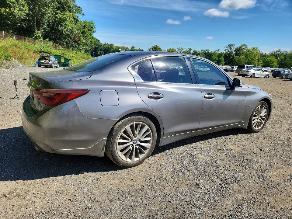 Photo 3 from auction – 2018 INFINITI Q50 with VIN JN1EV7AR7JM438704