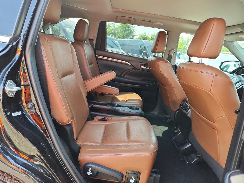 Photo 11 from auction – 2019 TOYOTA HIGHLANDER with VIN 5TDDZRFHXKS918573