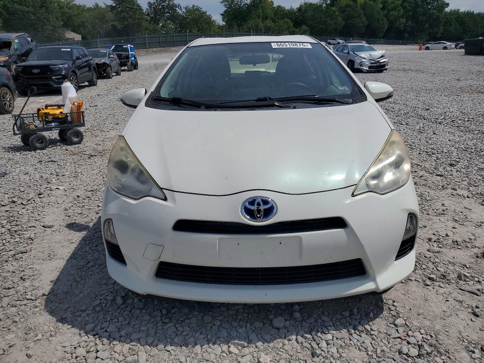 Photo 5 from auction – 2013 TOYOTA PRIUS C with VIN JTDKDTB37D1548728