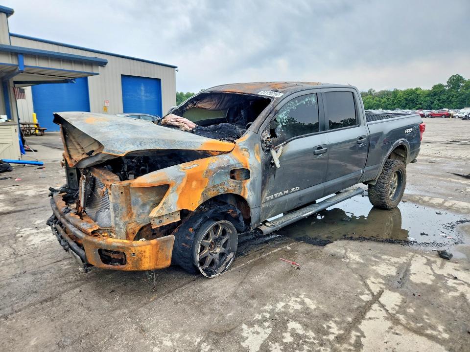 NISSAN TITAN XD 2016 with VIN 1N6BA1F42GN503092 - Photo from auction