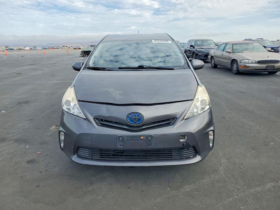 Photo 5 from auction – 2014 TOYOTA PRIUS V with VIN JTDZN3EU1EJ010723