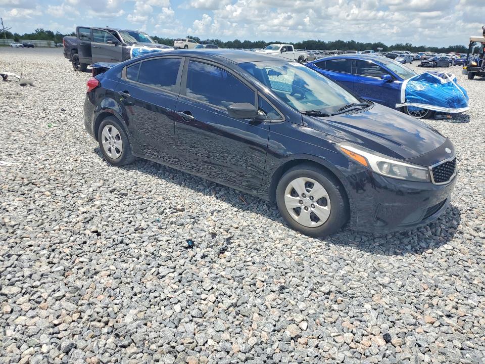 Photo 4 from auction – 2018 KIA FORTE with VIN 3KPFK4A7XJE220326
