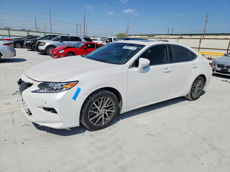 LEXUS ES 2018 مع رقم تعريف المركبة 58ABK1GG3JU103519 - صورة من المزاد