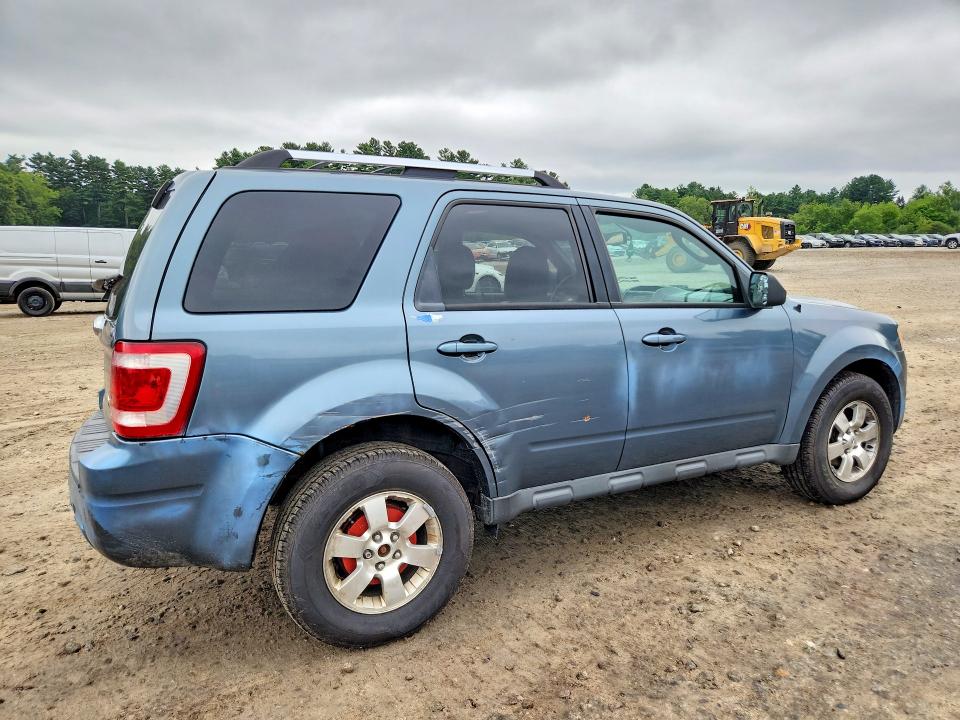 Photo 3 from auction – 2010 FORD ESCAPE with VIN 1FMCU9EG8AKD15674