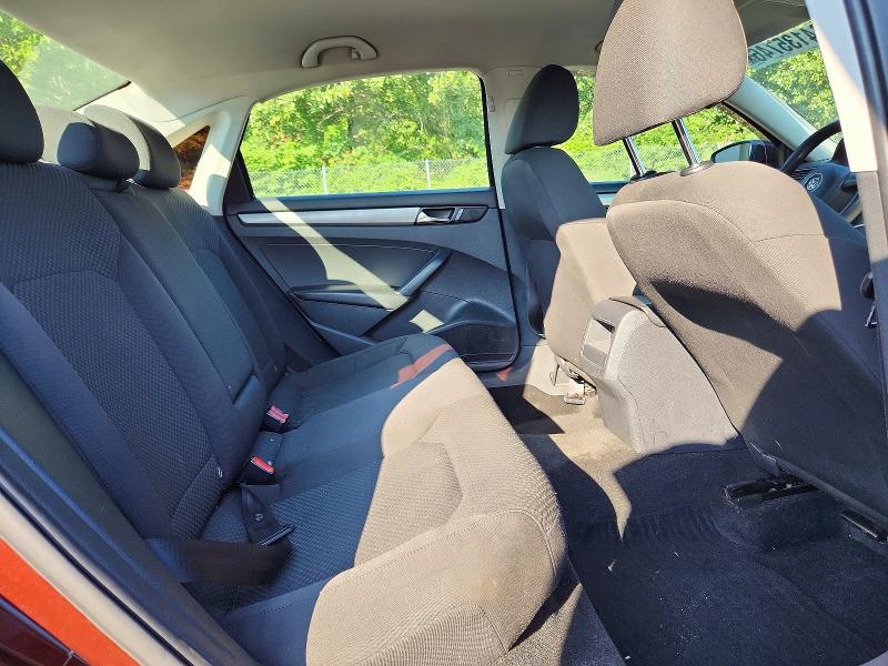 Photo 10 from auction – 2013 VOLKSWAGEN PASSAT with VIN 1VWAP7A38DC043133