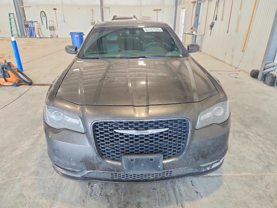 Zdjęcie 5 z aukcji – 2016 CHRYSLER 300 z VIN 2C3CCAGG1GH136385