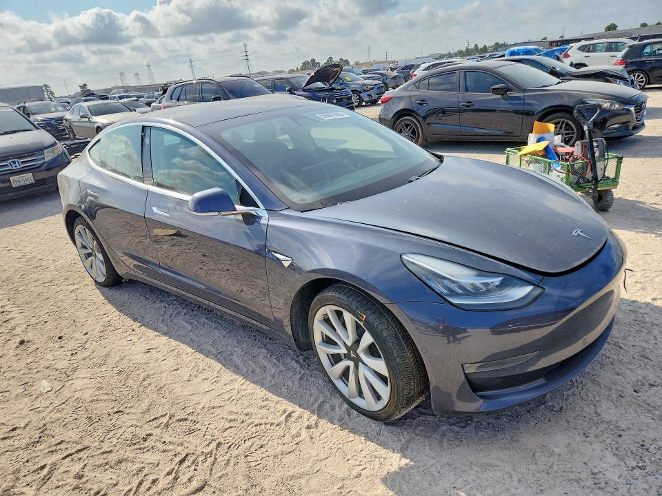 Photo 4 from auction – 2018 TESLA MODEL 3 with VIN 5YJ3E1EA1JF163460