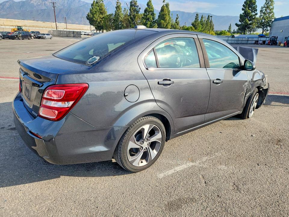 Zdjęcie 3 z aukcji – 2019 CHEVROLET SONIC z VIN 1G1JF5SB3K4123374