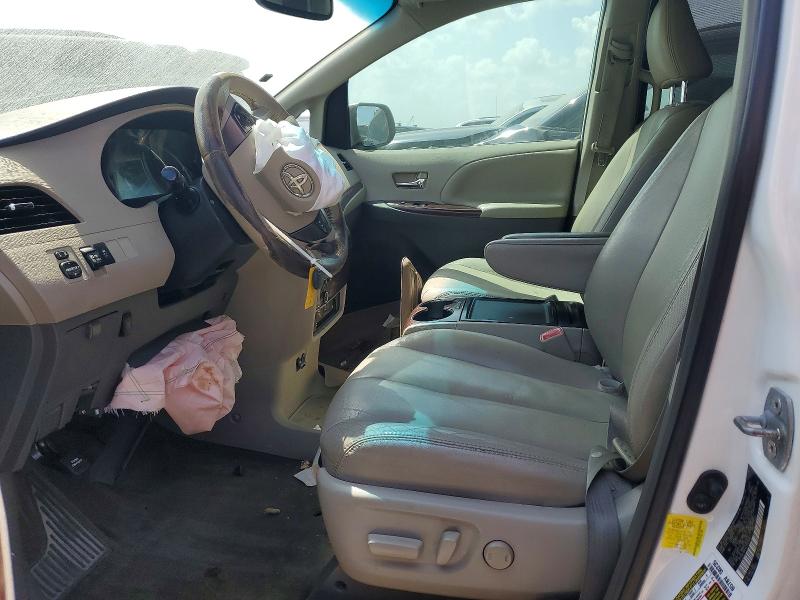 Photo 7 from auction – 2012 TOYOTA SIENNA with VIN 5TDYK3DC4CS231407