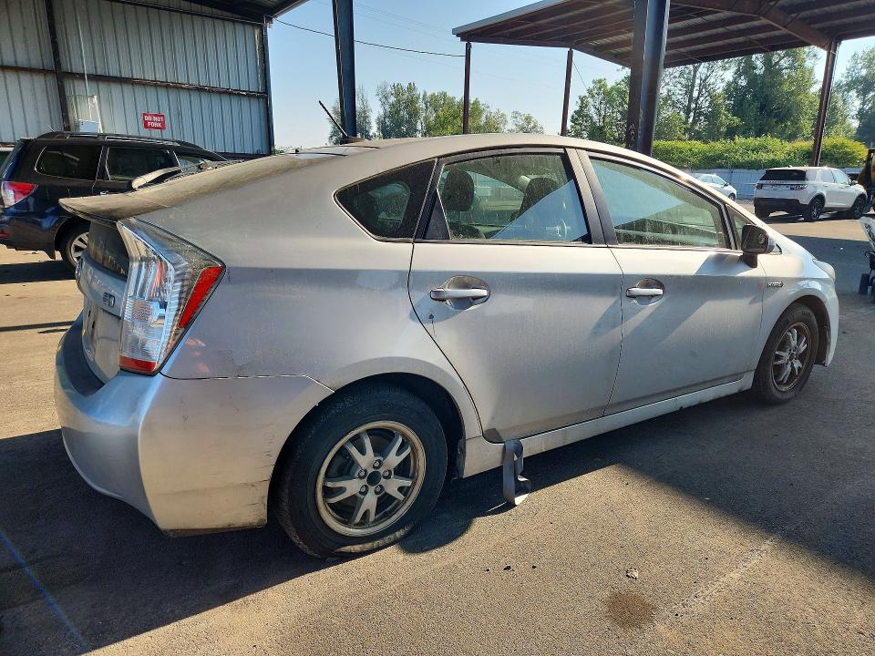 Photo 3 from auction – 2011 TOYOTA PRIUS with VIN JTDKN3DU6B0253142