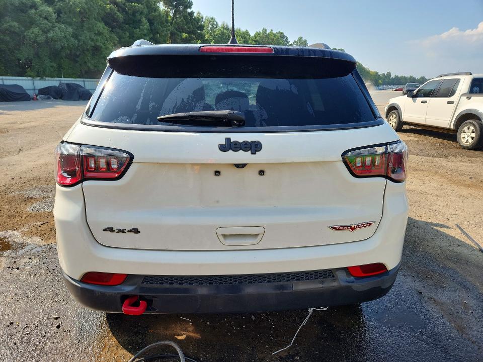 Photo 6 from auction – 2020 JEEP COMPASS with VIN 3C4NJDDB1LT171434