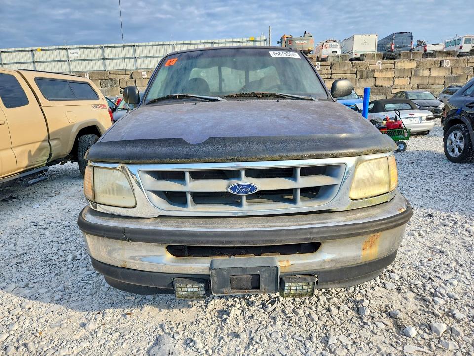 Photo 5 from auction – 1998 FORD F150 with VIN 2FTZX1726WCA48166