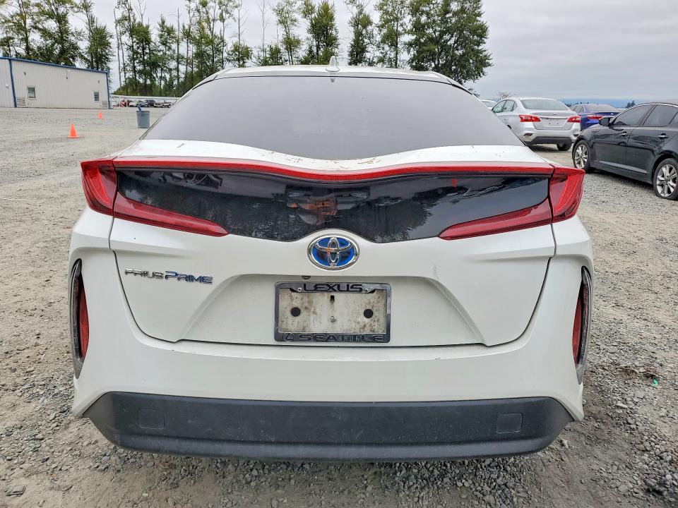 Photo 6 from auction – 2017 TOYOTA PRIUS PRIME with VIN JTDKARFP4H3008255