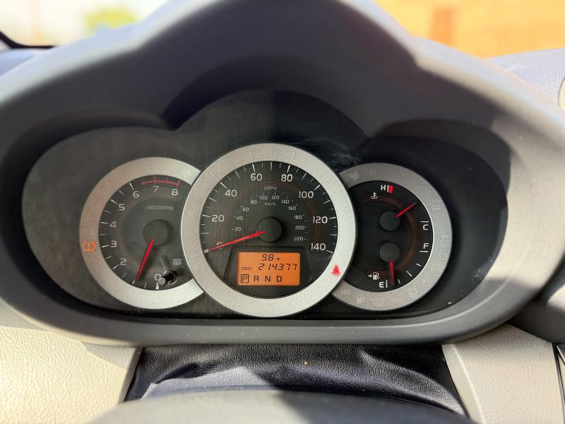 Photo 8 from auction – 2012 TOYOTA RAV4 with VIN 2T3ZF4DV7CW112930