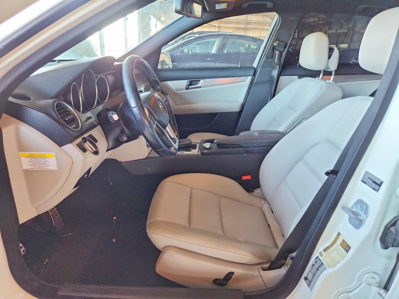 Photo 7 from auction – 2013 MERCEDES-BENZ C with VIN WDDGF4HB5DA784580