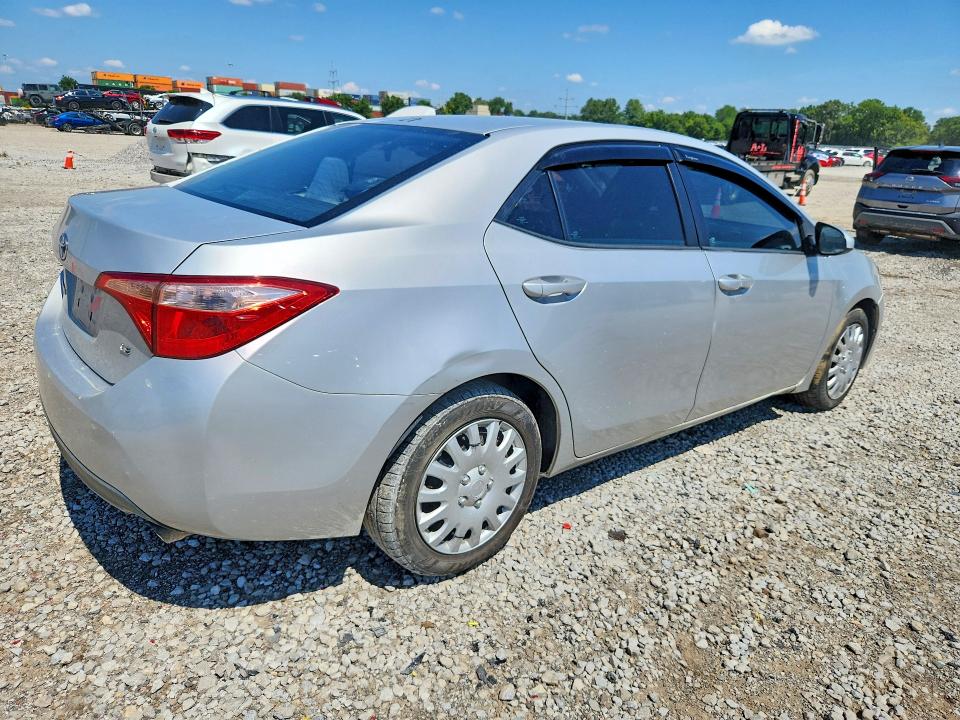 Photo 3 from auction – 2017 TOYOTA COROLLA with VIN 2T1BURHE0HC904532