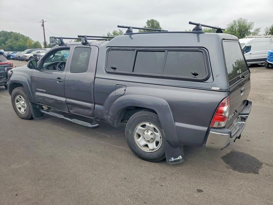 Photo 2 from auction – 2015 TOYOTA TACOMA with VIN 5TFUX4EN7FX037880
