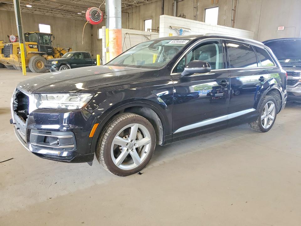 AUDI Q7 2019 with VIN WA1LAAF70KD014779 - Photo from auction