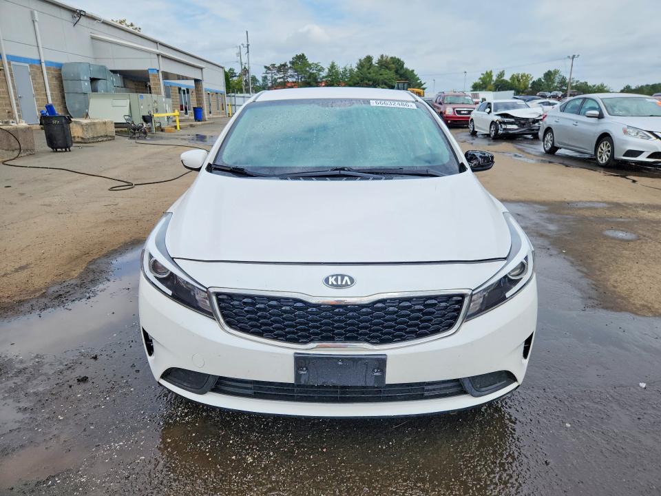 Photo 5 from auction – 2017 KIA FORTE with VIN 3KPFL4A75HE018680