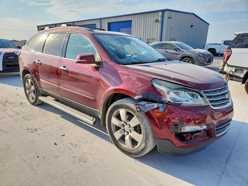 Photo 4 from auction – 2015 CHEVROLET TRAVERSE with VIN 1GNKRJKD6FJ165355
