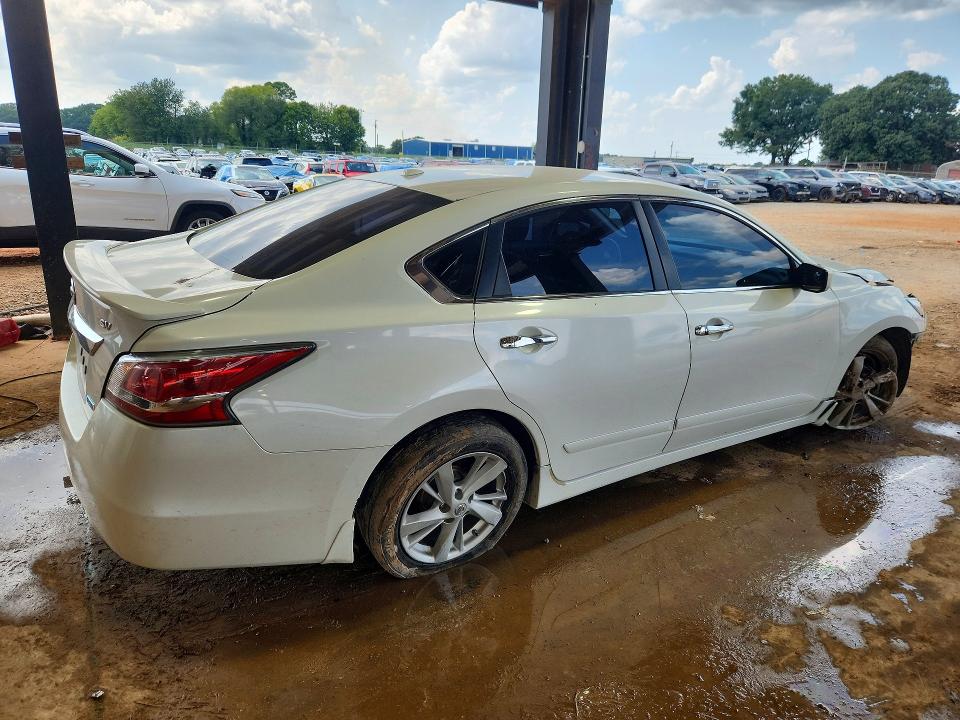 Photo 3 from auction – 2014 NISSAN ALTIMA with VIN 1N4AL3AP8EN216297