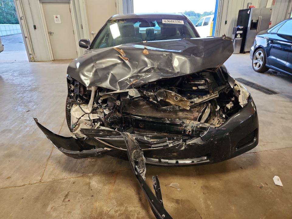 Photo 5 from auction – 2011 TOYOTA CAMRY with VIN 4T4BF3EKXBR141352