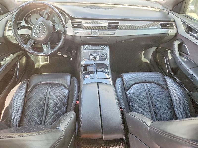 Foto 8 de la subasta – 2014 AUDI S8 con VIN WAUD2AFD2EN005686