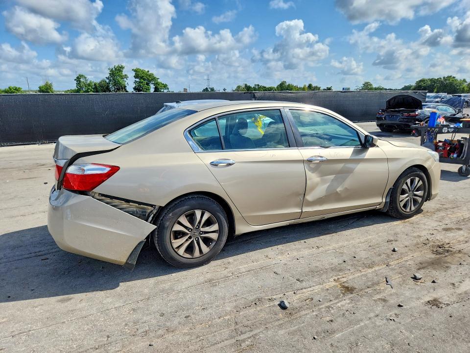 Photo 3 from auction – 2015 HONDA ACCORD with VIN 1HGCR2F33FA174987