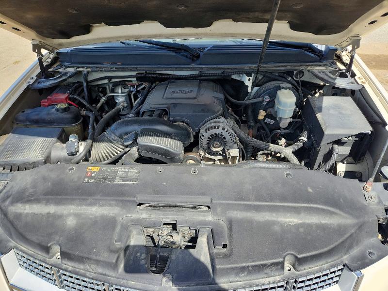 Photo 12 from auction – 2012 CADILLAC ESCALADE with VIN 1GYS4DEF2CR307231