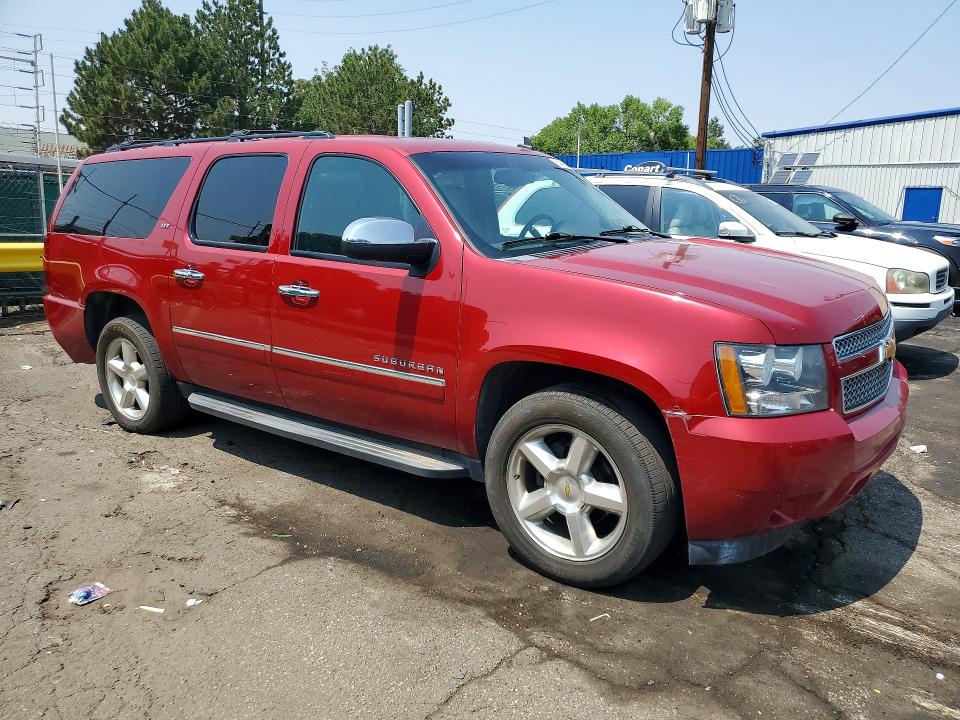 Photo 4 from auction – 2014 CHEVROLET SUBURBAN with VIN 1GNSKKE78ER151067