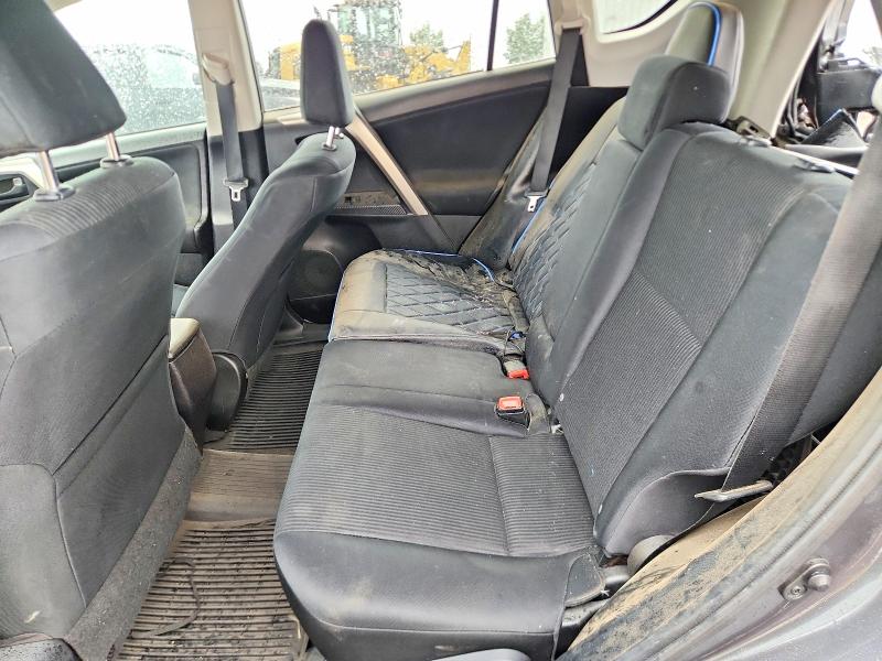 Снимка 11 от търг – 2015 TOYOTA RAV4 с VIN 2T3BFREV7FW389188
