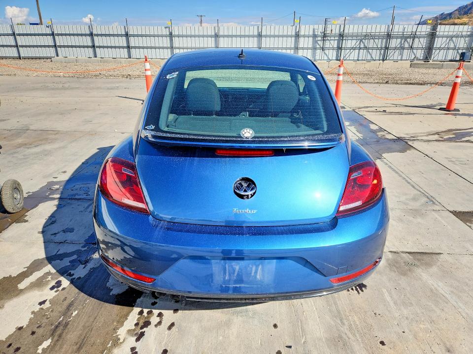 Photo 6 from auction – 2019 VOLKSWAGEN BEETLE with VIN 3VWFD7AT9KM717252