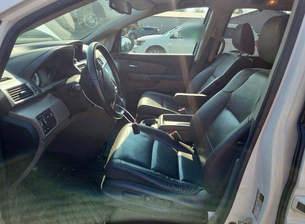 Photo 7 from auction – 2014 HONDA ODYSSEY with VIN 5FNRL5H98EB023419