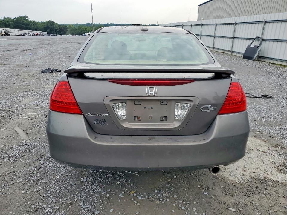 Photo 6 from auction – 2006 HONDA ACCORD with VIN 1HGCM56866A075172